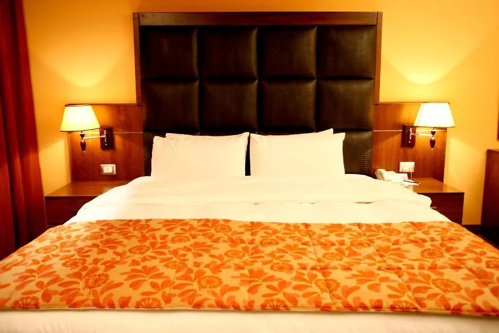 Markazia Suites Beirut 5*,